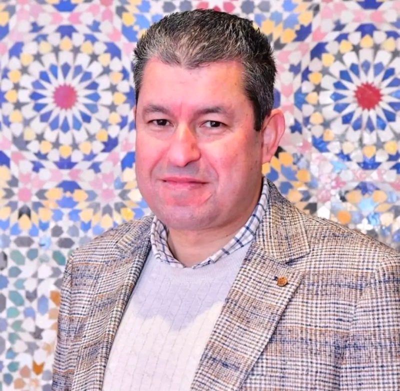 زوجة محمد اليوبي: “كمين خبيث” استهدف زوجي… وتدعو الأسرة الصحافية إلى الاصطفاف دفاعا عنه…
