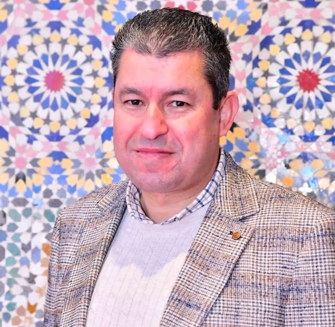 زوجة محمد اليوبي: “كمين خبيث” استهدف زوجي… وتدعو الأسرة الصحافية إلى الاصطفاف دفاعا عنه…